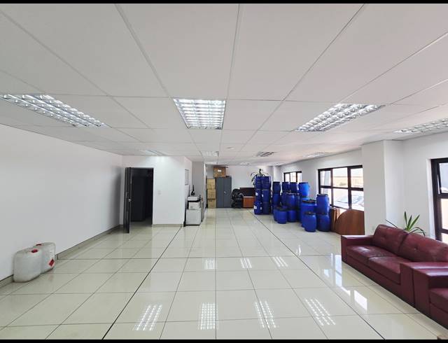 1,226M² WAREHOUSE TO LET IN KYA SANDS